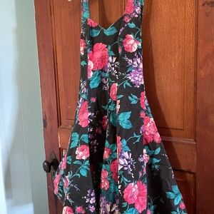 Joni Blair of California ‘80’s sundress size 7 - above the knee - scoop back.